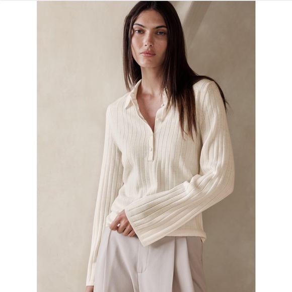 Banana Republic Sweaters - Banana Republic Cream Ribbed Long-Sleeve Polo Sweater